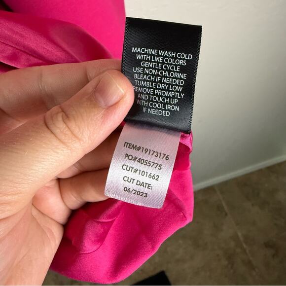 Torrid Pink Studio Refined Crepe Satin Lapel Blazer 2X 19173176 - Picture 16 of 16